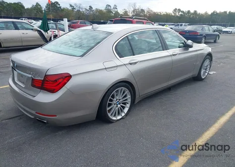 2013 BMW 750Li из США, поврежденный, VIN WBAYE8C51DD134120